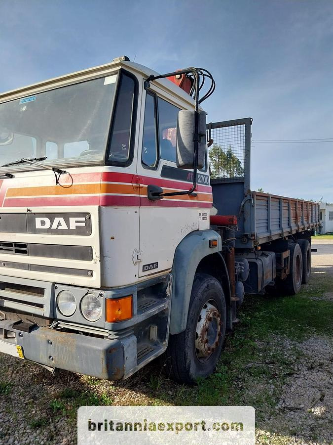 DAF 2700 ATI 6x4 26 Ton Sideways Tipper with HMF 820 Crane | Export Ready. - Tipper, Crane truck: picture 4 DAF 2700 ATI 6x4 26 Ton Sideways Tipper with HMF 820 Crane | Export Ready. - Tipper, Crane truck: picture 4