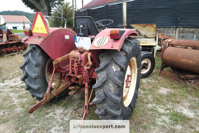 International 433 SA 4X2 | 2.5 diesel | brand new tyres | - Farm tractor: picture 4 International 433 SA 4X2 | 2.5 diesel | brand new tyres | - Farm tractor: picture 4