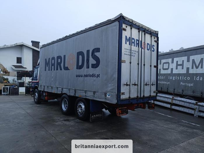 SCANIA P 93M 250 | 6X2 8 tyres | Manual injector pump | - Curtain side truck: picture 3 SCANIA P 93M 250 | 6X2 8 tyres | Manual injector pump | - Curtain side truck: picture 3