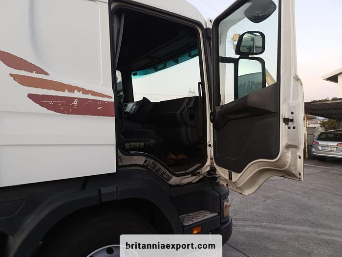 SCANIA P 124 G 400 | CP19 | Euro 2 | Manual gearbox - Tractor truck: picture 5 SCANIA P 124 G 400 | CP19 | Euro 2 | Manual gearbox - Tractor truck: picture 5
