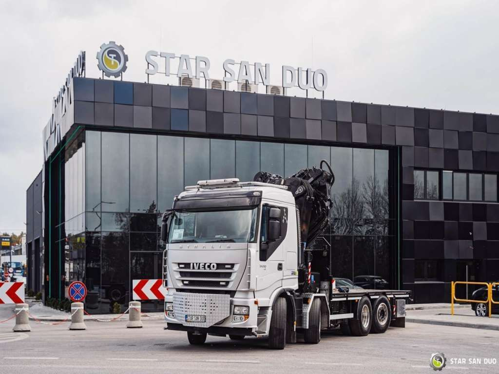 Iveco STRALIS AS320S50Y 8x2 HMF 8520-0K6 FLY JIB Winc - Crane truck: picture 5 Iveco STRALIS AS320S50Y 8x2 HMF 8520-0K6 FLY JIB Winc - Crane truck: picture 5