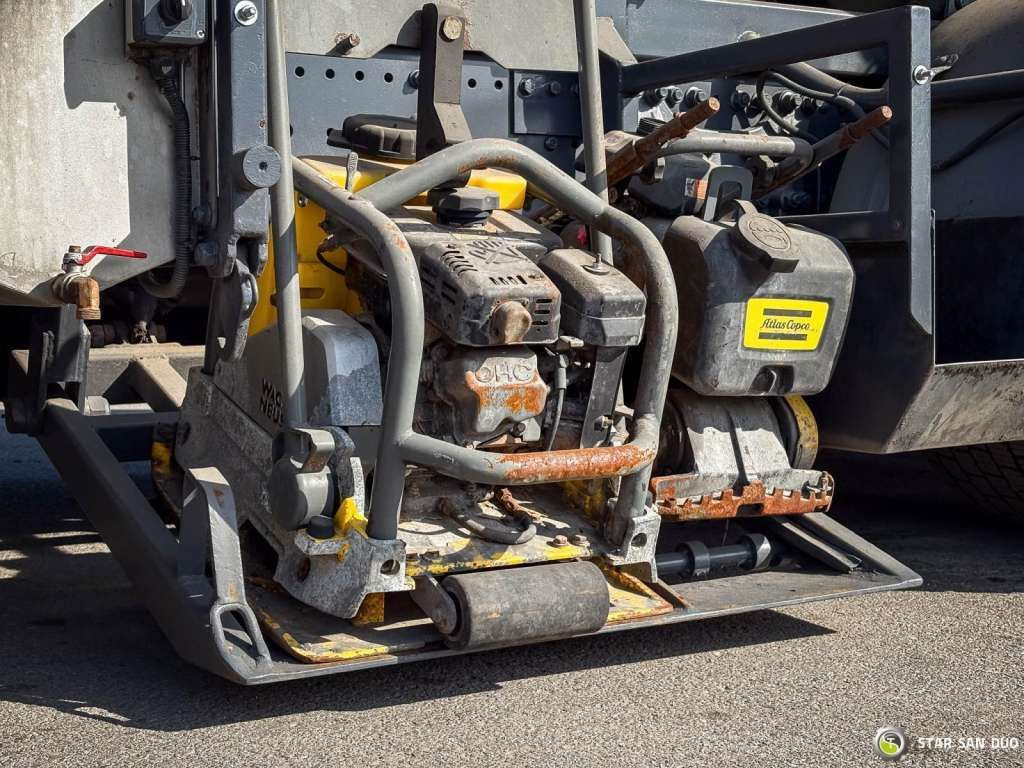 Tipper Mercedes-Benz AXOR 1824 4x2 HMF 975 HDS Crane Rotator Kipper Mercedes-Benz AXOR 1824 4x2 HMF 975 HDS Crane Rotator Kipper: picture 24 Tipper Mercedes-Benz AXOR 1824 4x2 HMF 975 HDS Crane Rotator Kipper Mercedes-Benz AXOR 1824 4x2 HMF 975 HDS Crane Rotator Kipper: picture 24