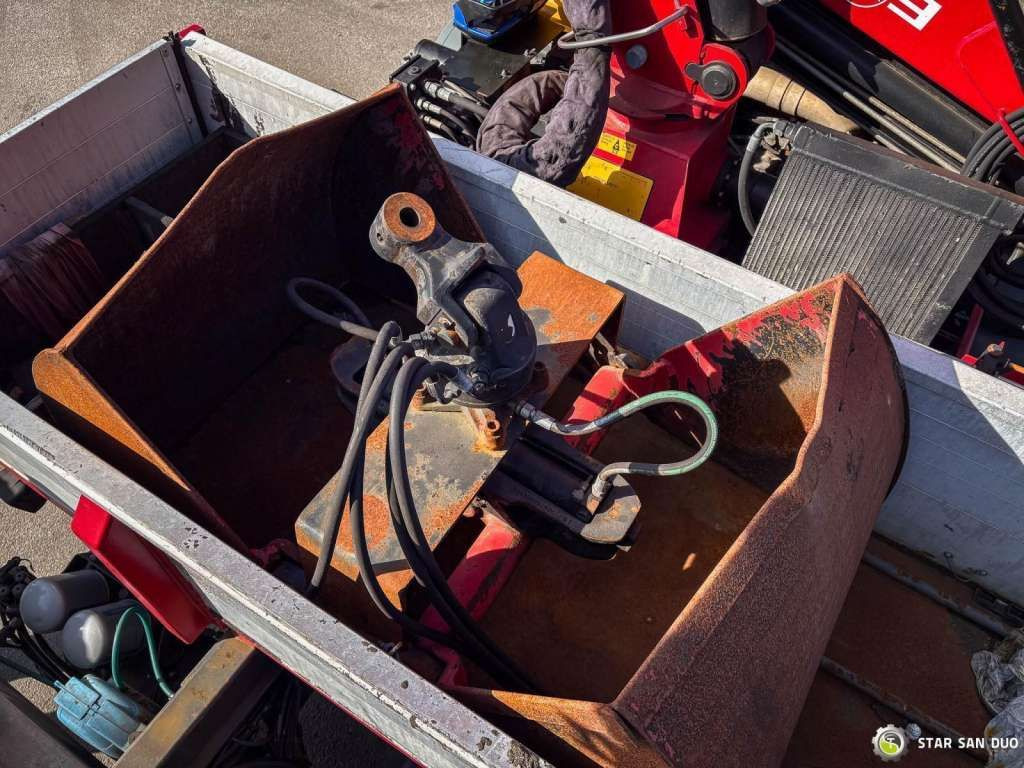 Tipper Mercedes-Benz AXOR 1824 4x2 HMF 975 HDS Crane Rotator Kipper Mercedes-Benz AXOR 1824 4x2 HMF 975 HDS Crane Rotator Kipper: picture 25 Tipper Mercedes-Benz AXOR 1824 4x2 HMF 975 HDS Crane Rotator Kipper Mercedes-Benz AXOR 1824 4x2 HMF 975 HDS Crane Rotator Kipper: picture 25