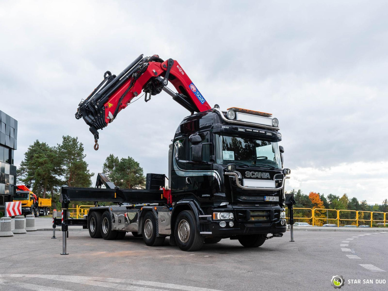 - Crane truck: picture 4 - Crane truck: picture 4