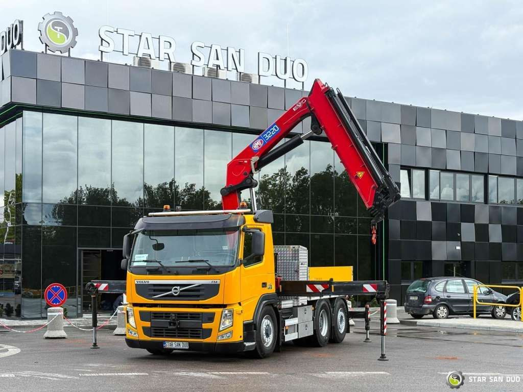 Volvo FM 460 6x4x4 HMF 3220 Crane HDS - Tractor truck: picture 3 Volvo FM 460 6x4x4 HMF 3220 Crane HDS - Tractor truck: picture 3
