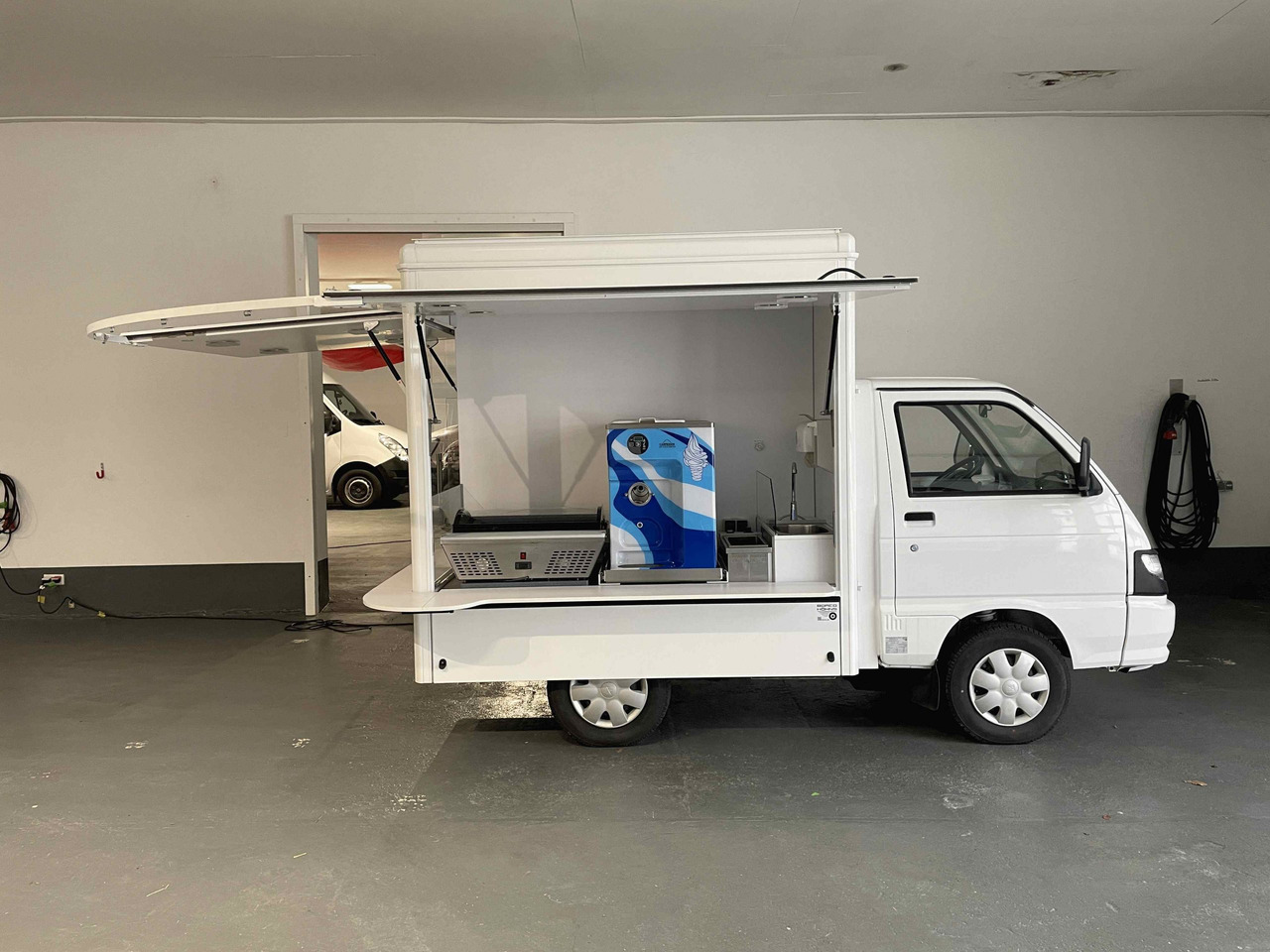 Mobil BORCO HÖHNS - Vending truck: picture 3 Mobil BORCO HÖHNS - Vending truck: picture 3