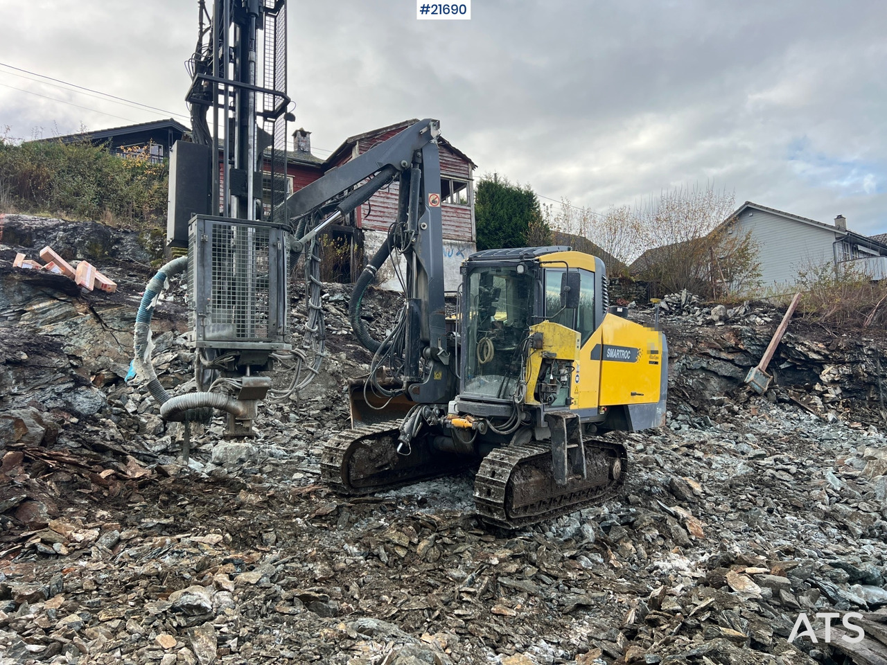Atlas Copco smartroc T40-11 Borerigg m/ 2560 hammer, CME sliper og Leica gps - Drilling machine: picture 1 Atlas Copco smartroc T40-11 Borerigg m/ 2560 hammer, CME sliper og Leica gps - Drilling machine: picture 1