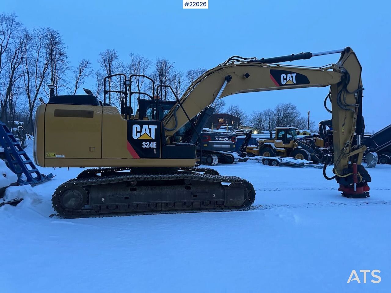 CAT 324E - Crawler excavator: picture 2 CAT 324E - Crawler excavator: picture 2