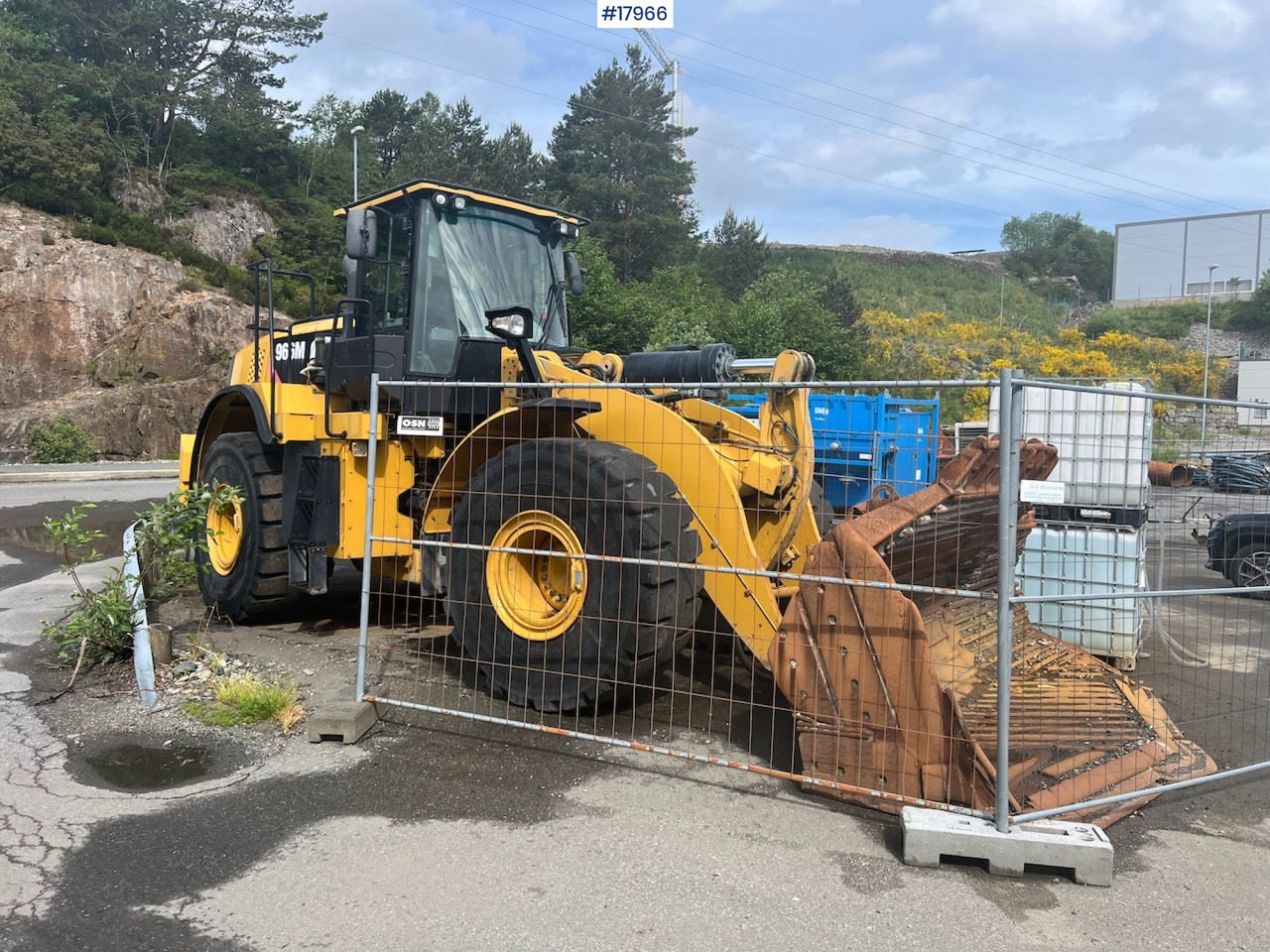 Caterpillar 966M - Wheel loader: picture 1 Caterpillar 966M - Wheel loader: picture 1