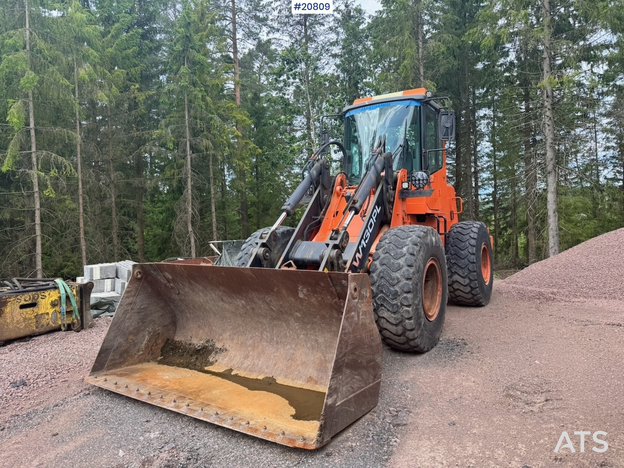 Fiat Hitachi W130PL - Wheel loader: picture 1 Fiat Hitachi W130PL - Wheel loader: picture 1