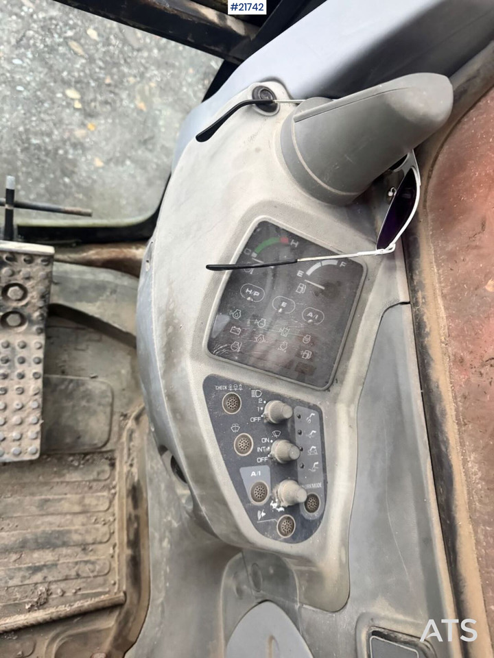 Crawler excavator Hitachi EX165 beltegraver m/ 2 skuffer: picture 26