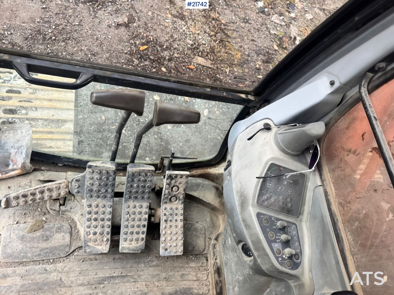 Crawler excavator Hitachi EX165 beltegraver m/ 2 skuffer: picture 23