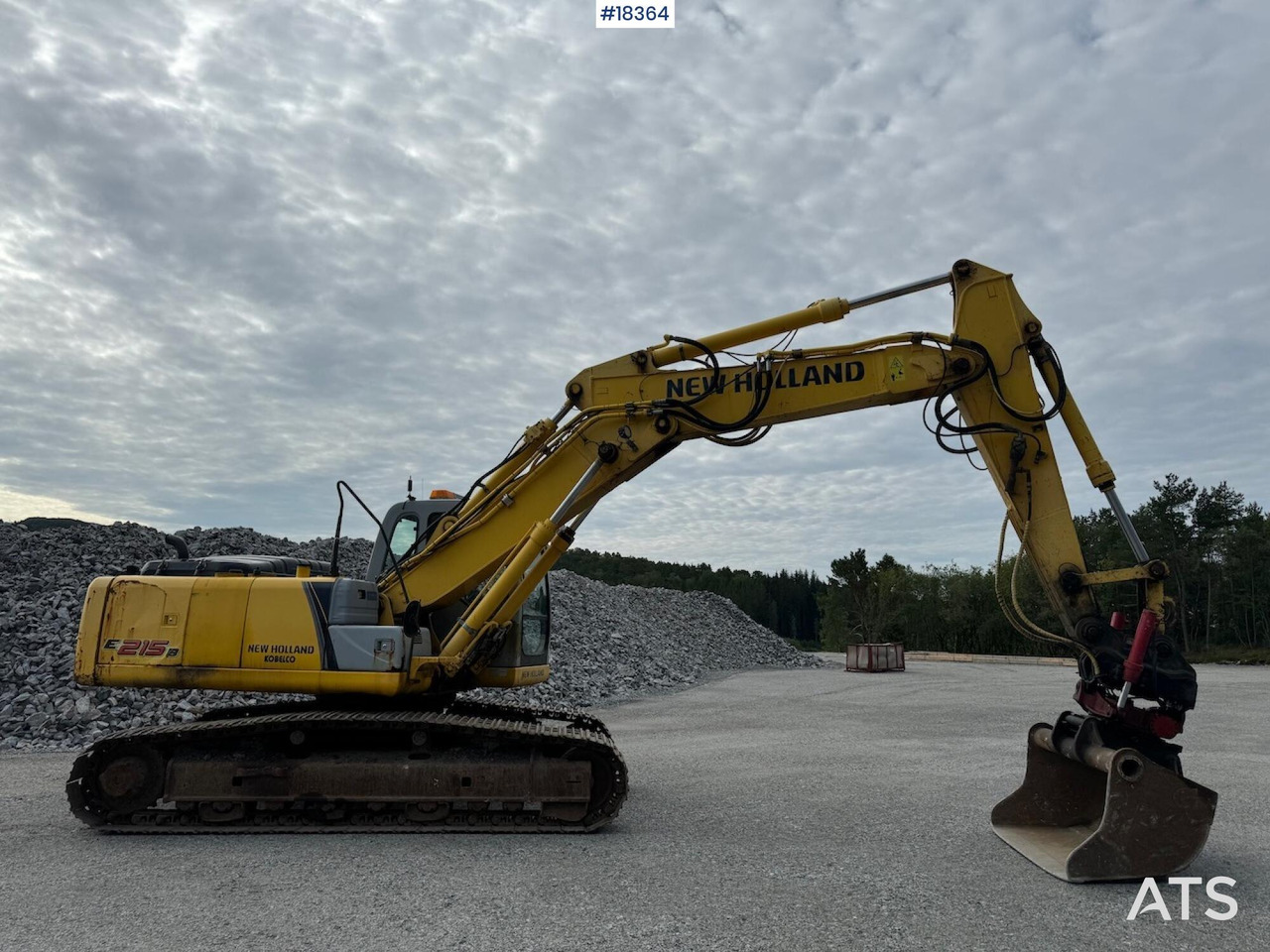Kobelco E215B - Excavator: picture 3 Kobelco E215B - Excavator: picture 3
