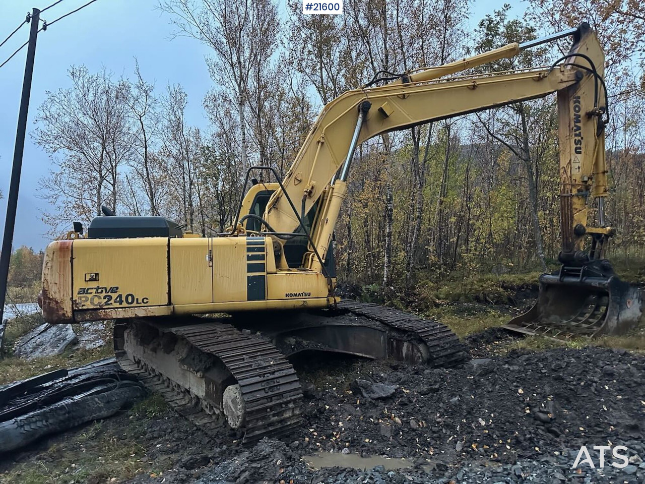 Komatsu PC240LC - Crawler excavator: picture 2 Komatsu PC240LC - Crawler excavator: picture 2