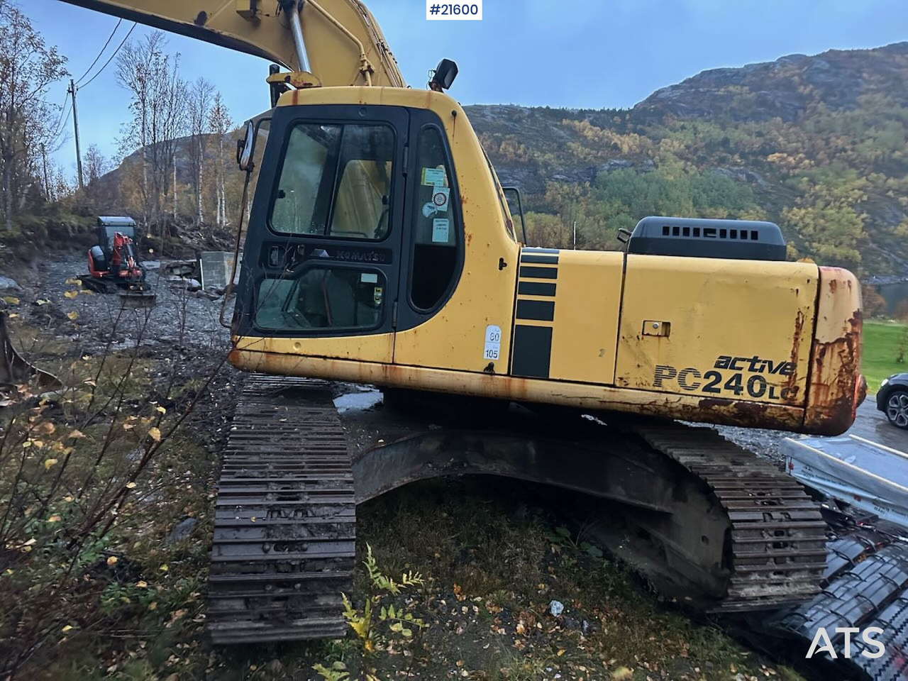 Komatsu PC240LC - Crawler excavator: picture 5 Komatsu PC240LC - Crawler excavator: picture 5