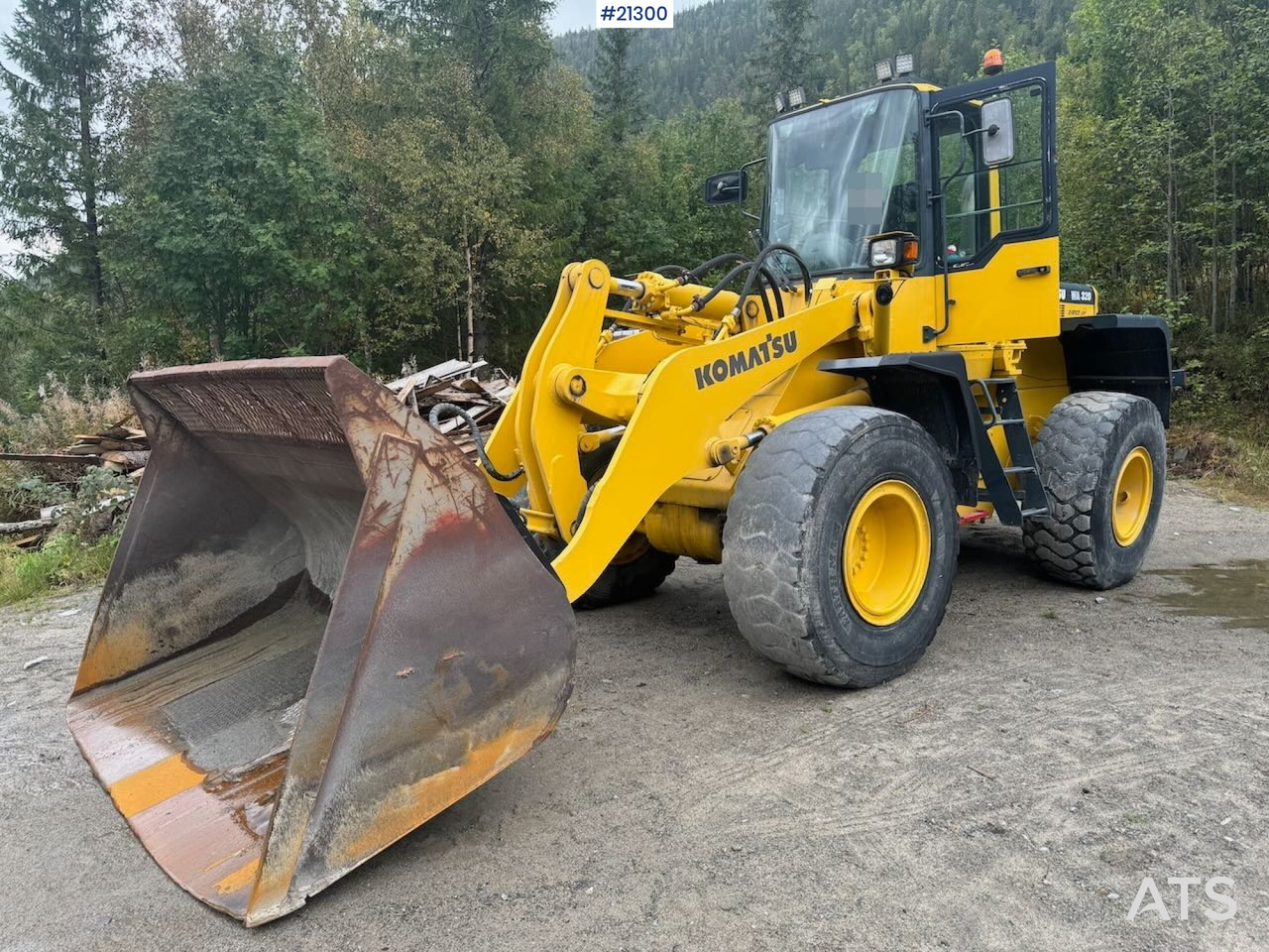 Komatsu WA320-3H - Wheel loader: picture 1 Komatsu WA320-3H - Wheel loader: picture 1
