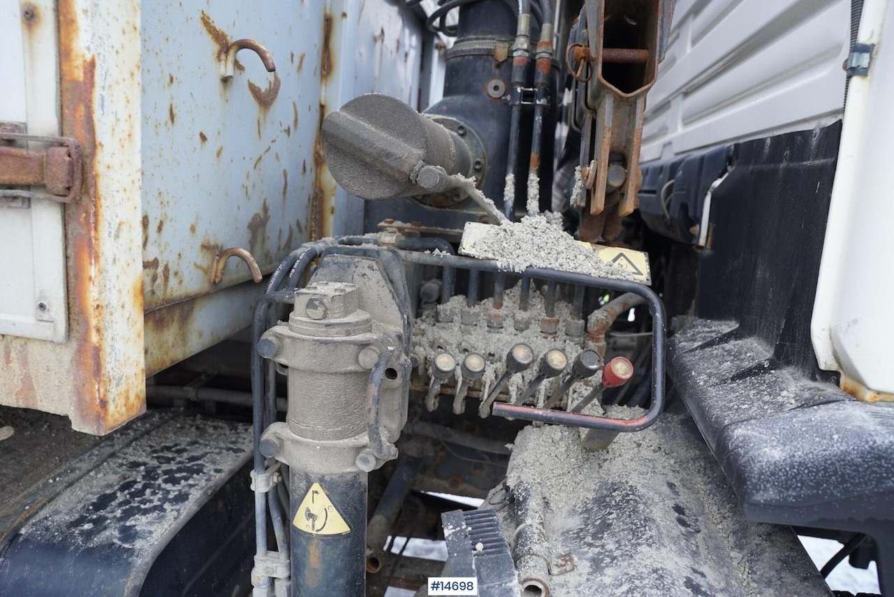 Dropside/ Flatbed truck, Crane truck MAN 13.232: picture 31