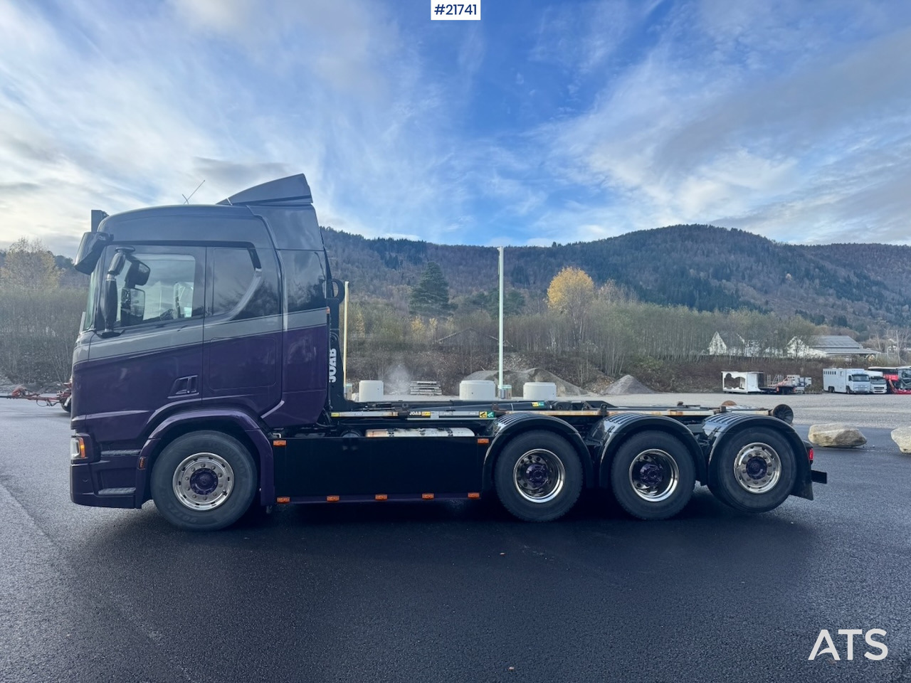 Scania 2018 Scania R580 Tridem Krokbil m/ Kranhydraulikk. Nylakkert! - Hook lift truck: picture 3 Scania 2018 Scania R580 Tridem Krokbil m/ Kranhydraulikk. Nylakkert! - Hook lift truck: picture 3