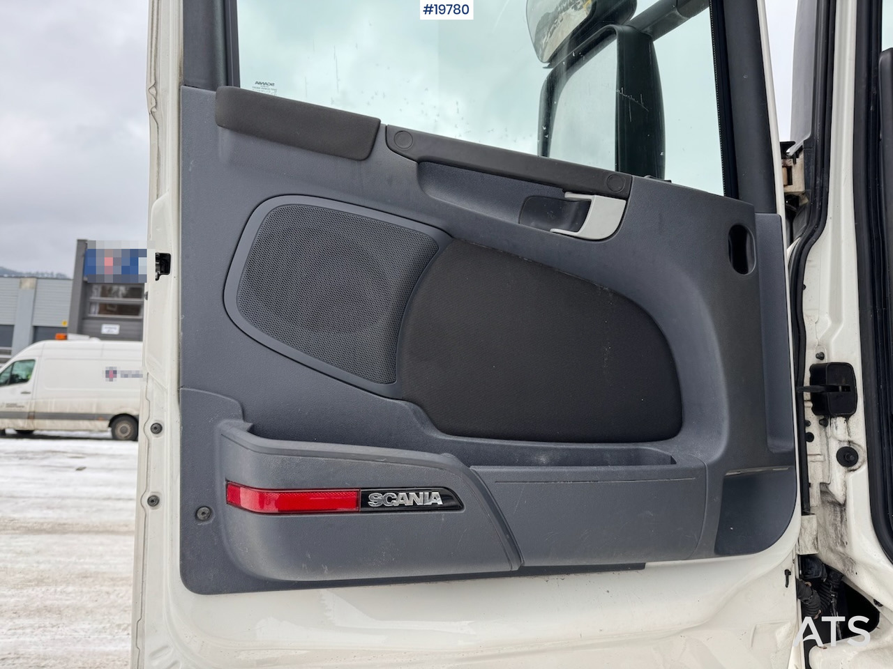 Scania R560 - Box truck: picture 4 Scania R560 - Box truck: picture 4