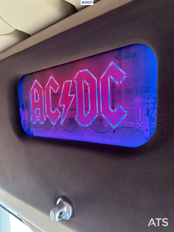 Tractor truck Scania R540: picture 16