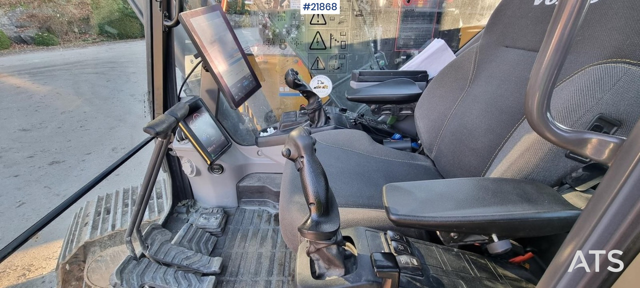 Excavator Volvo ECR235 EL gravemaskin m/ graveskuffe, pusseskuffe, rototilt og gps: picture 25