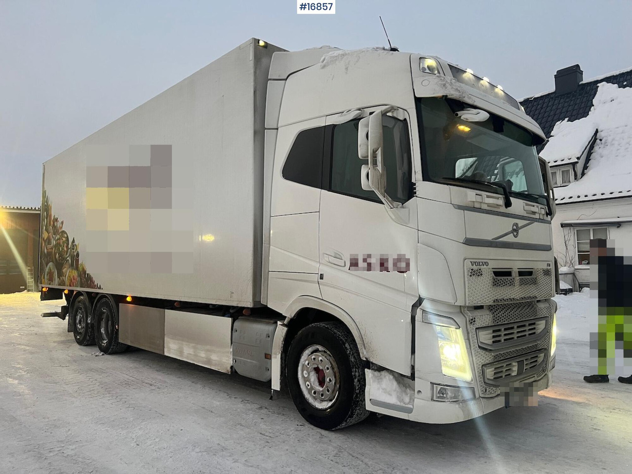 Volvo FH540 - Box truck: picture 1 Volvo FH540 - Box truck: picture 1