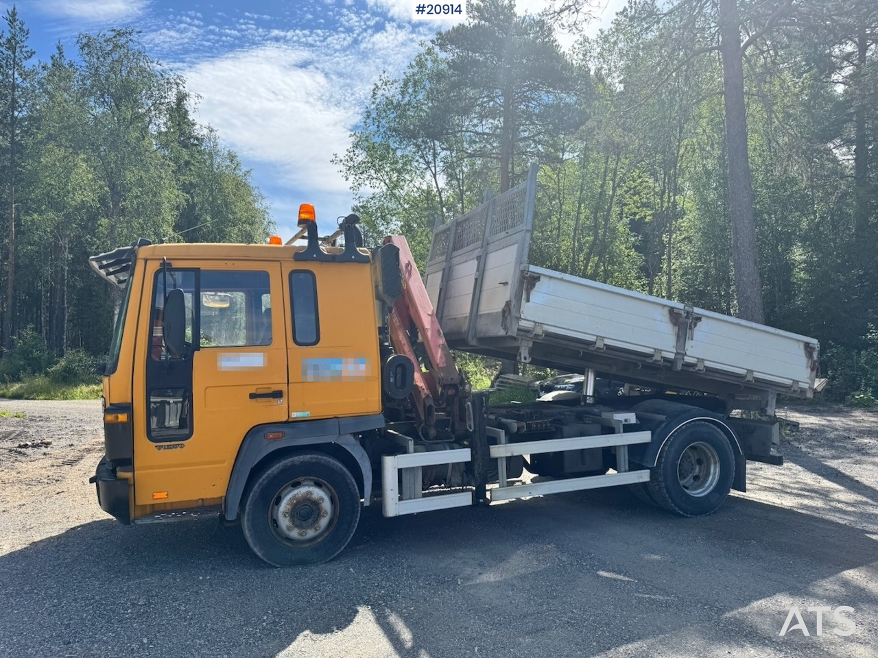 Volvo FL6 - Tipper, Crane truck: picture 2 Volvo FL6 - Tipper, Crane truck: picture 2