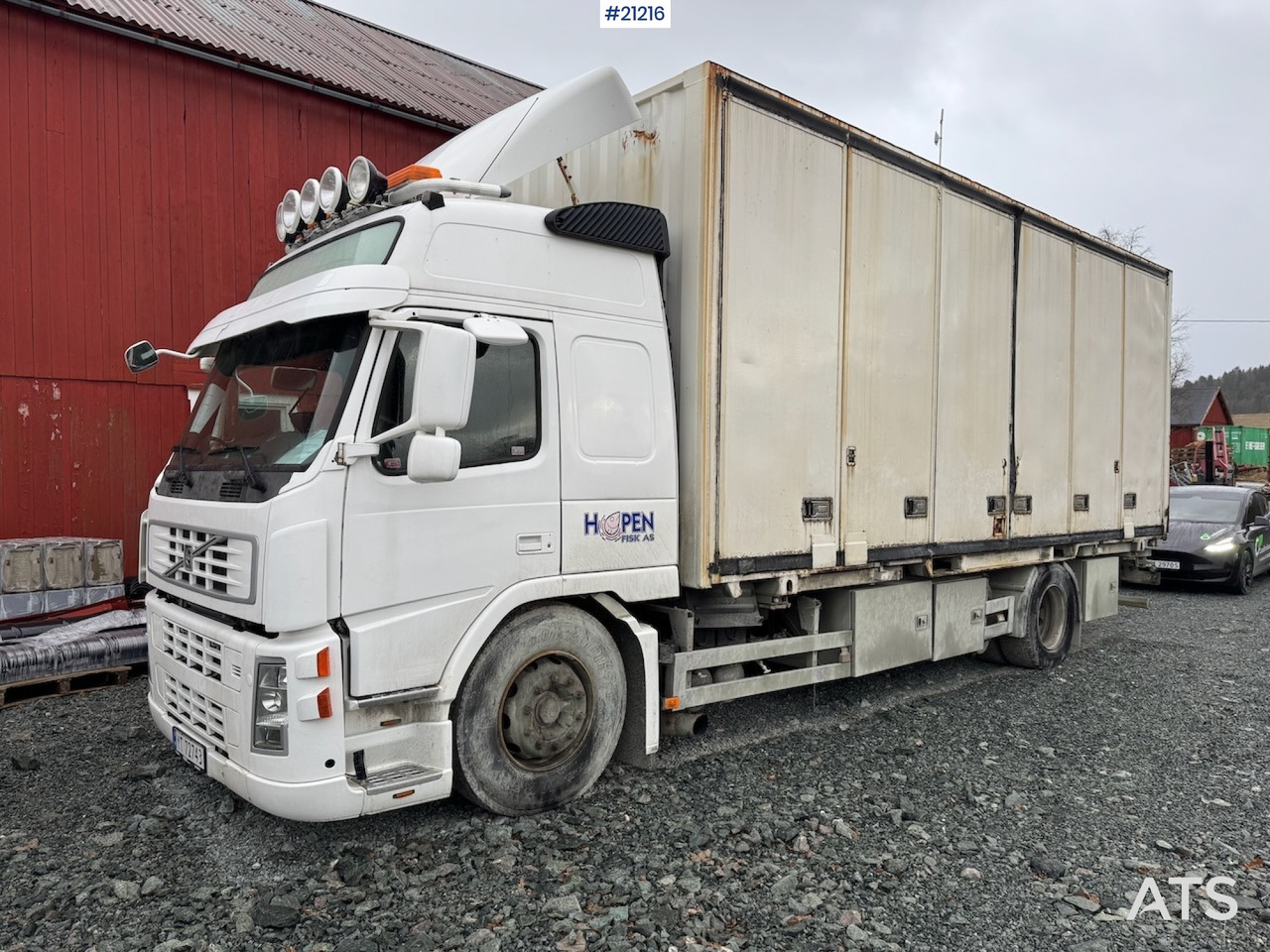 Volvo FM9 - Box truck: picture 1 Volvo FM9 - Box truck: picture 1