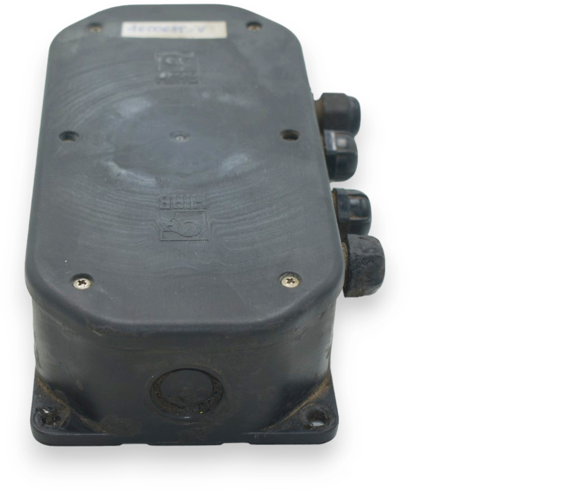 Used column connection electronic box 3600688-U - Spare parts for Truck mounted crane: picture 1 Used column connection electronic box 3600688-U - Spare parts for Truck mounted crane: picture 1