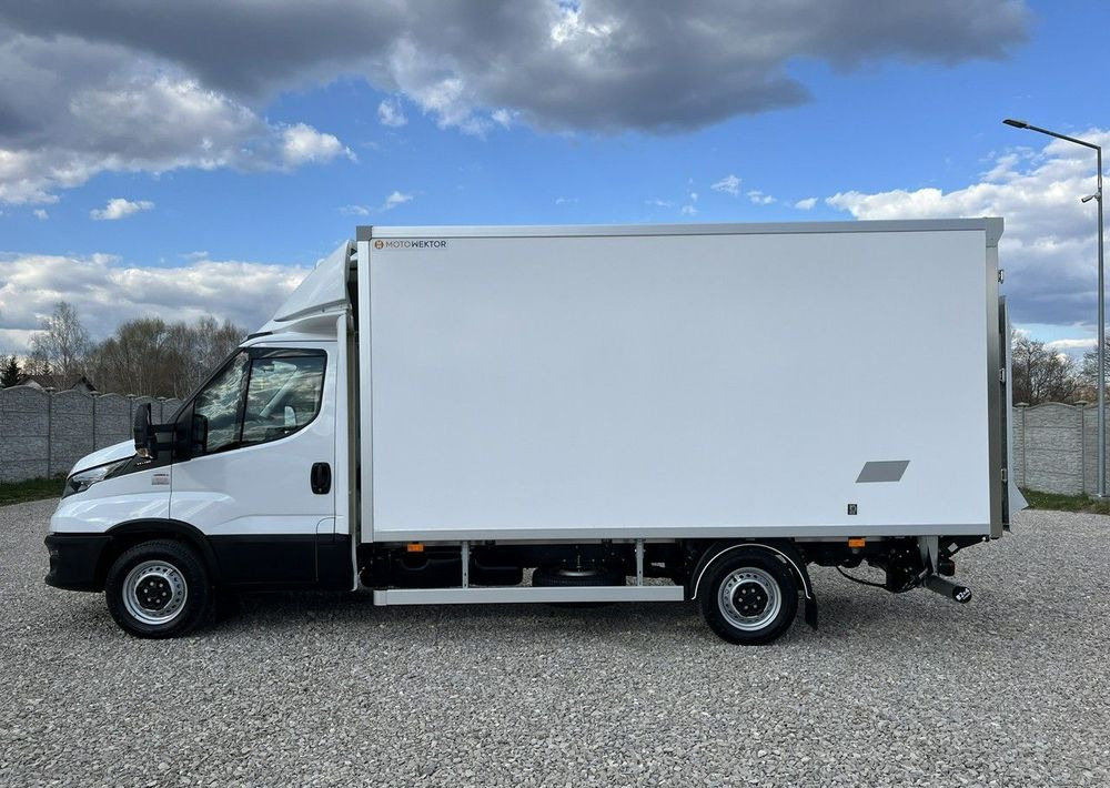 Volkswagen Crafter - Refrigerated delivery van: picture 3 Volkswagen Crafter - Refrigerated delivery van: picture 3