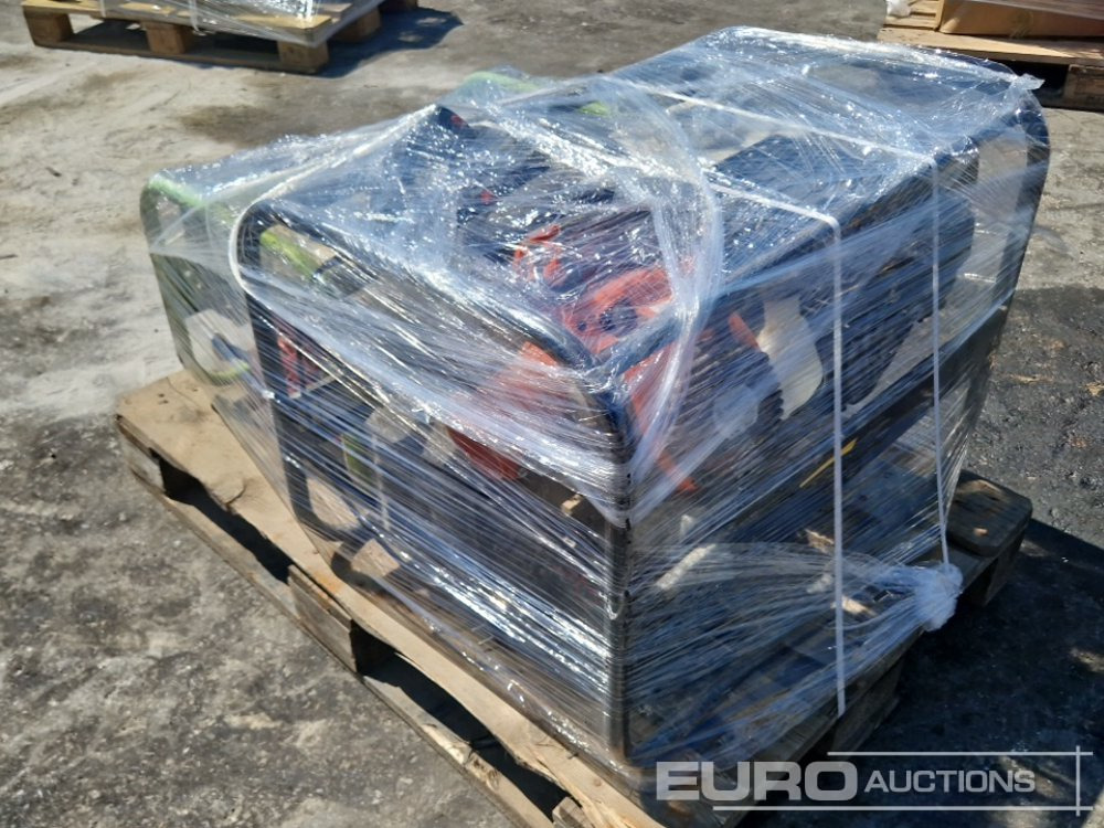 2012 Pallet of ECT 7000GV + E4000 Generators, Bosch Planer, Blower - Generator set: picture 2 2012 Pallet of ECT 7000GV + E4000 Generators, Bosch Planer, Blower - Generator set: picture 2