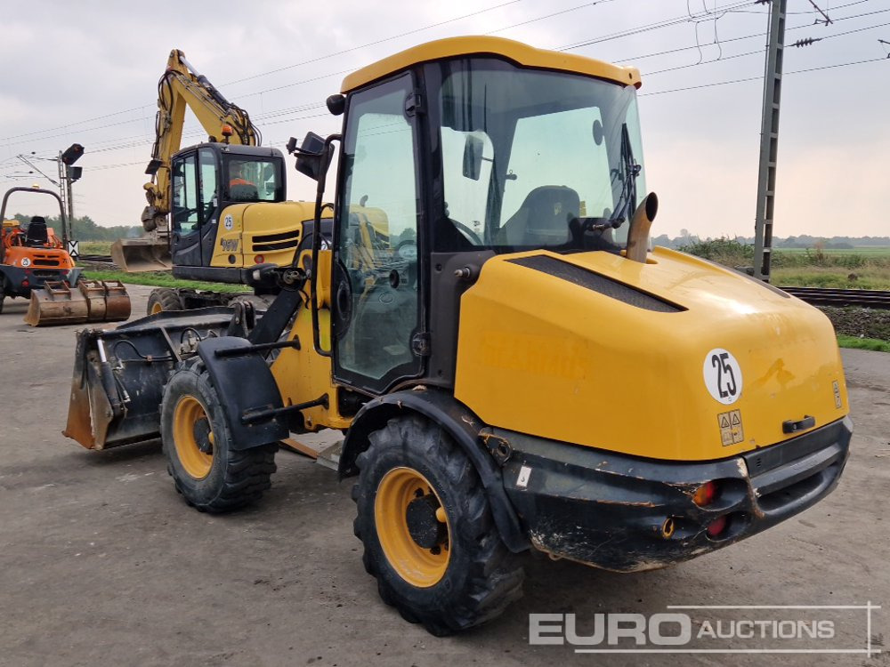 2013 JCB 406 B - Wheel loader: picture 3 2013 JCB 406 B - Wheel loader: picture 3