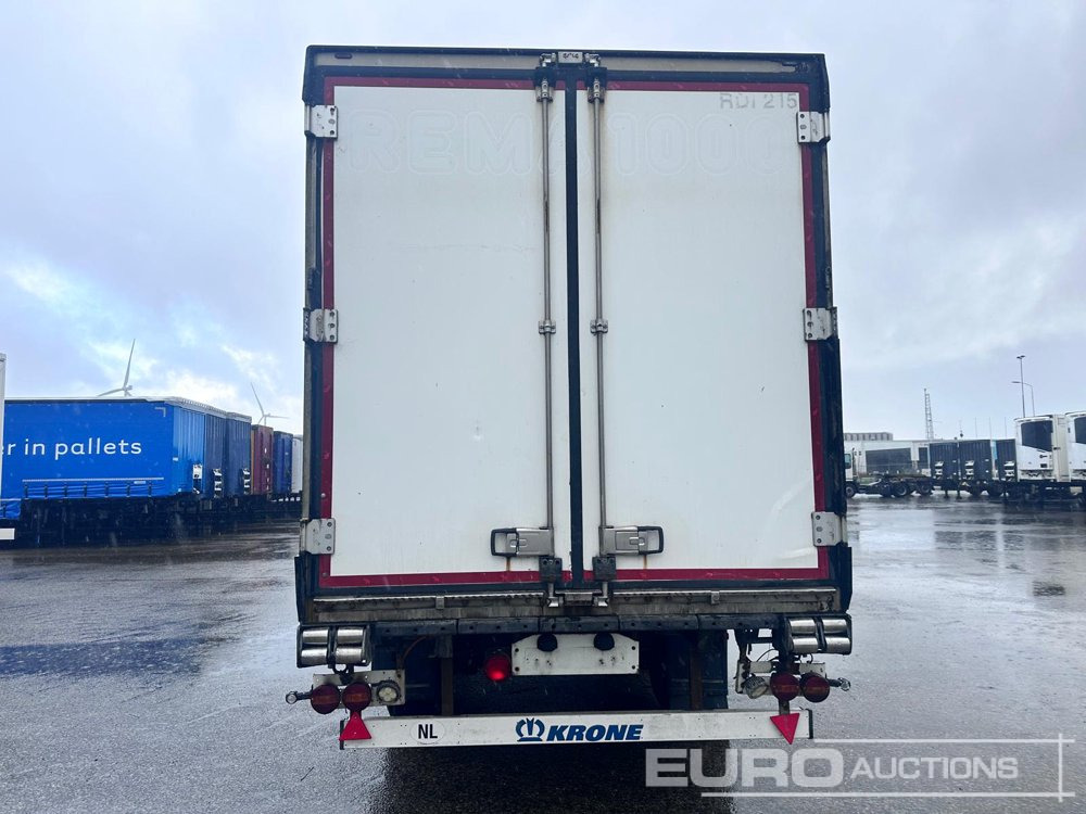 2014 Schmitz Box Trailer, 3 Axle, Steer Axle (Danish Reg. Docs) - Closed box semi-trailer: picture 3 2014 Schmitz Box Trailer, 3 Axle, Steer Axle (Danish Reg. Docs) - Closed box semi-trailer: picture 3