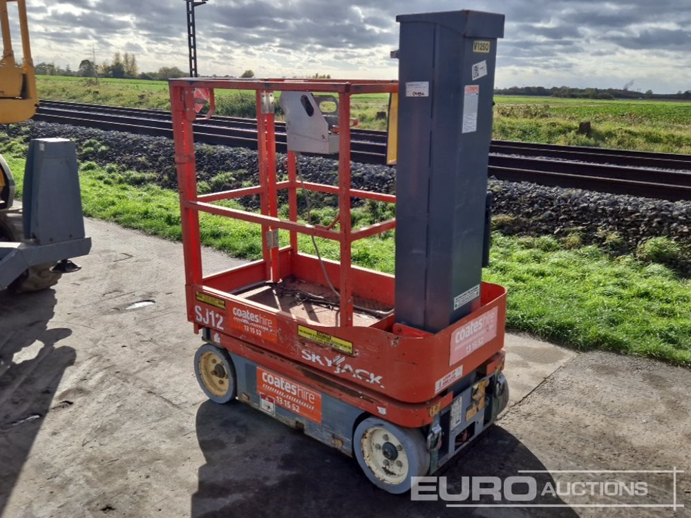 2014 SkyJack SJ12 - Aerial platform: picture 3 2014 SkyJack SJ12 - Aerial platform: picture 3