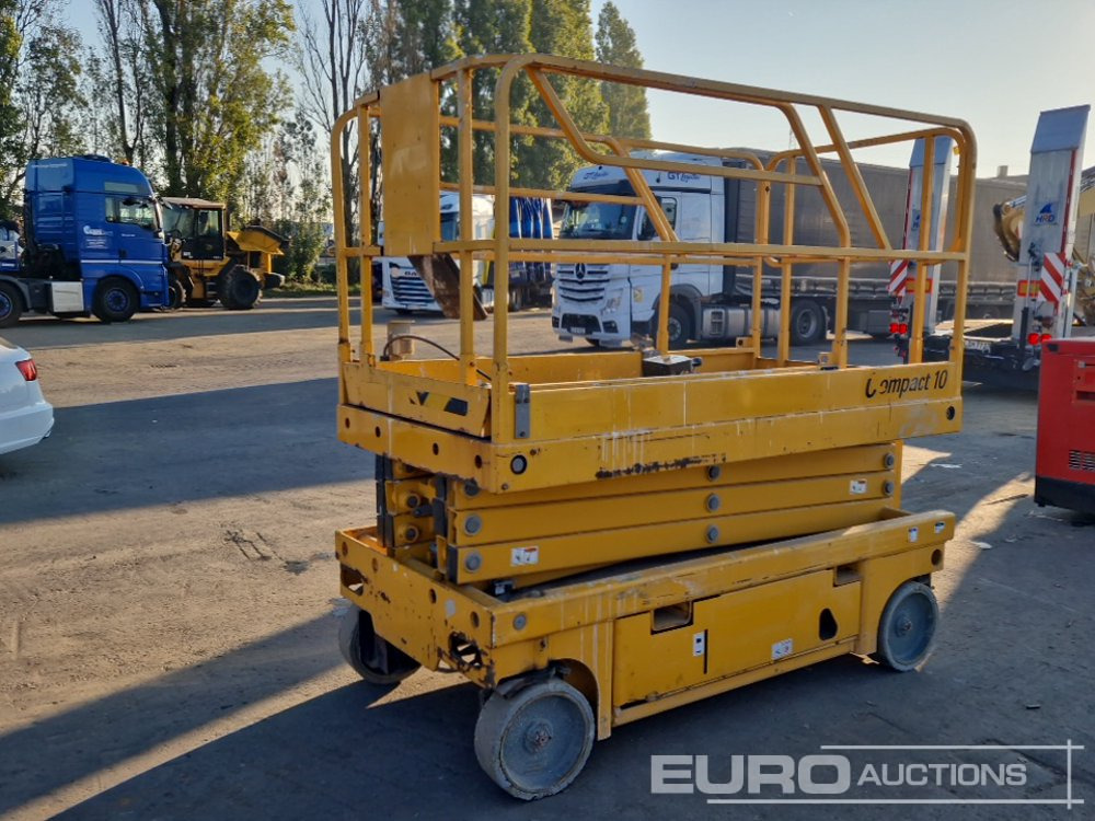 2016 Haulotte Compact 10 - Aerial platform: picture 4 2016 Haulotte Compact 10 - Aerial platform: picture 4