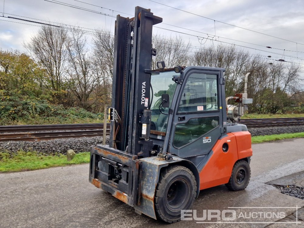 2016 Toyota 40-8FD50N - Forklift: picture 1 2016 Toyota 40-8FD50N - Forklift: picture 1