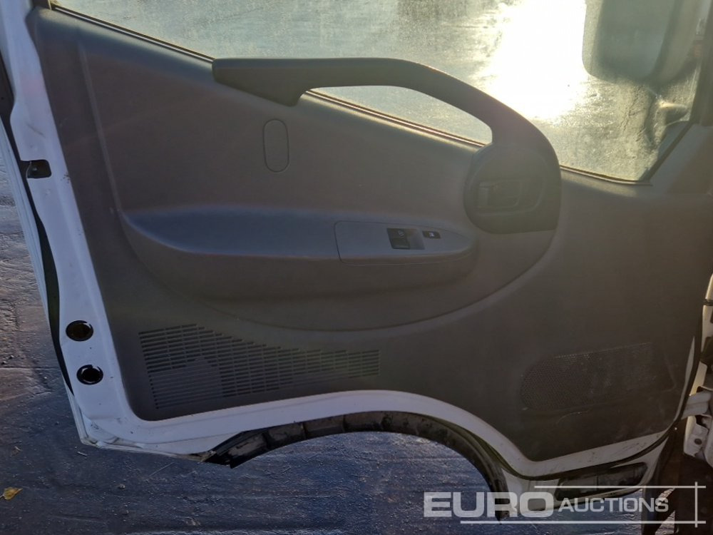 Tipper van 2017 Nissan NT400: picture 23 Tipper van 2017 Nissan NT400: picture 23