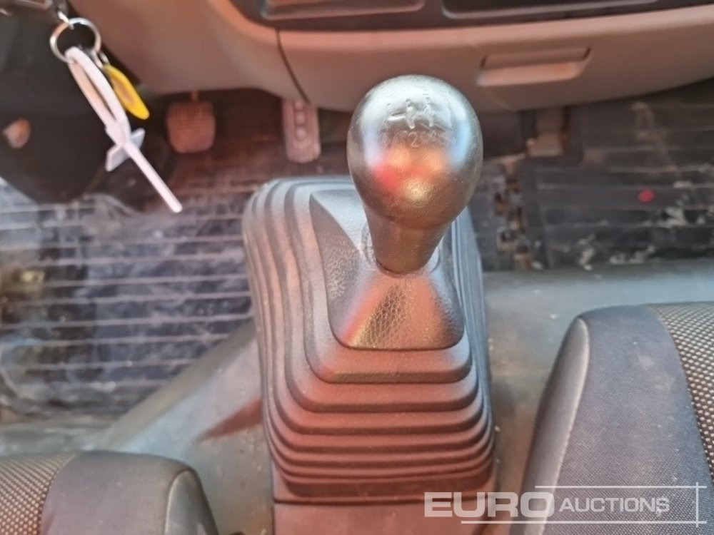 Tipper van 2017 Nissan NT400: picture 27 Tipper van 2017 Nissan NT400: picture 27