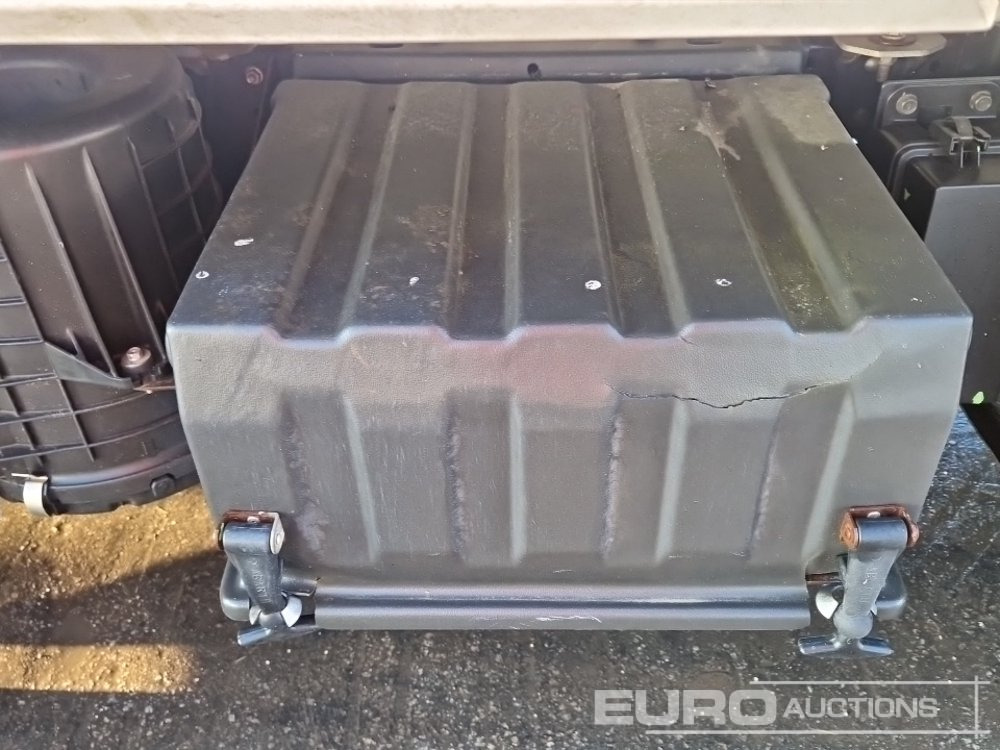 Tipper van 2017 Nissan NT400: picture 20 Tipper van 2017 Nissan NT400: picture 20