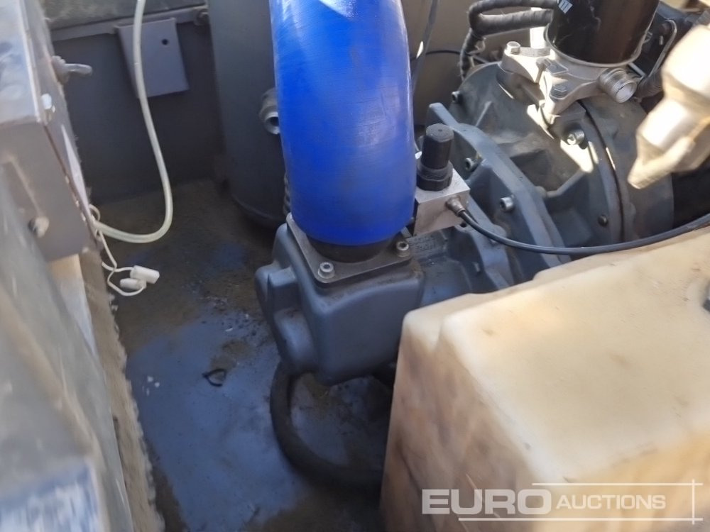2019 Atlas Copco XAS88 180CFM - Air compressor: picture 5 2019 Atlas Copco XAS88 180CFM - Air compressor: picture 5