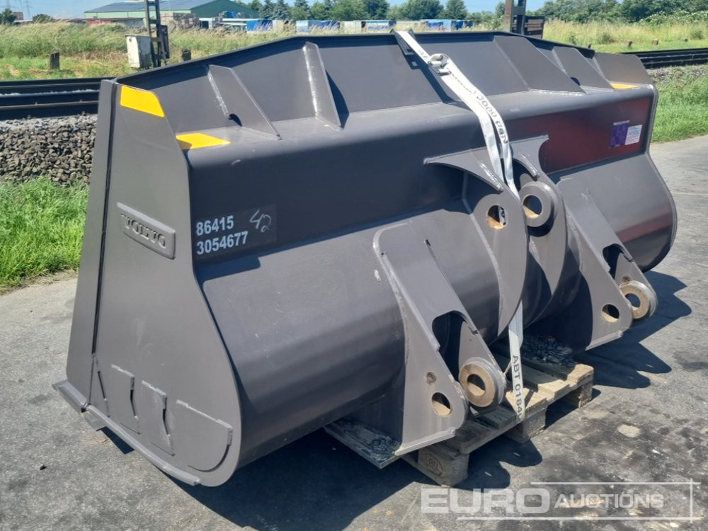 2024 Volvo 90" Front Loading Bucket - Bucket: picture 2 2024 Volvo 90" Front Loading Bucket - Bucket: picture 2