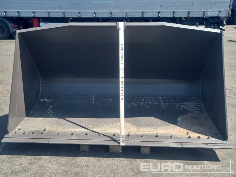 2024 Volvo 90" Front Loading Bucket - Bucket: picture 5 2024 Volvo 90" Front Loading Bucket - Bucket: picture 5