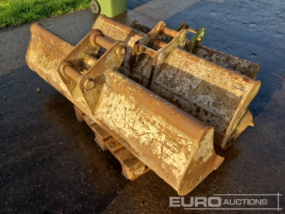 48", 58", 70"  Ditching Buckets - Bucket: picture 3 48", 58", 70"  Ditching Buckets - Bucket: picture 3