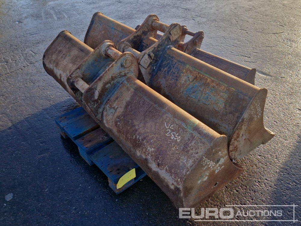 48", 70", 70" Ditching Buckets - Bucket: picture 3 48", 70", 70" Ditching Buckets - Bucket: picture 3