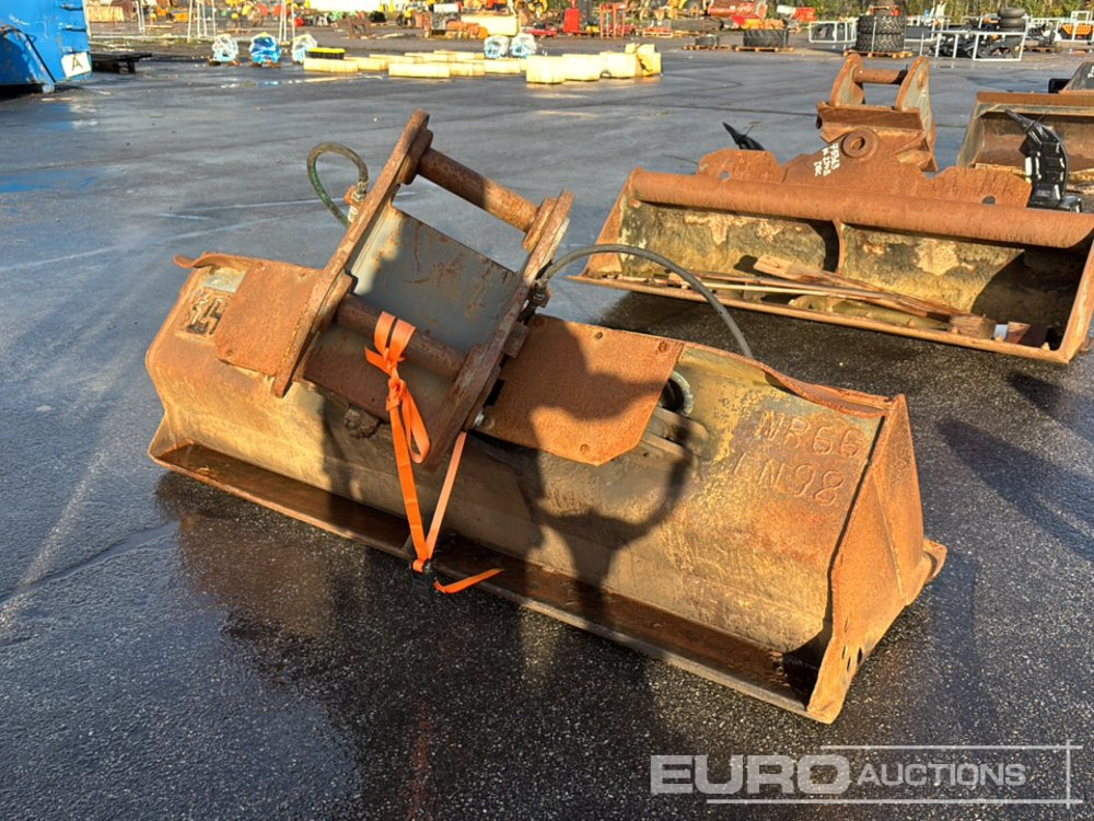 78" Tilt Ditchung Bucket - Bucket: picture 5 78" Tilt Ditchung Bucket - Bucket: picture 5