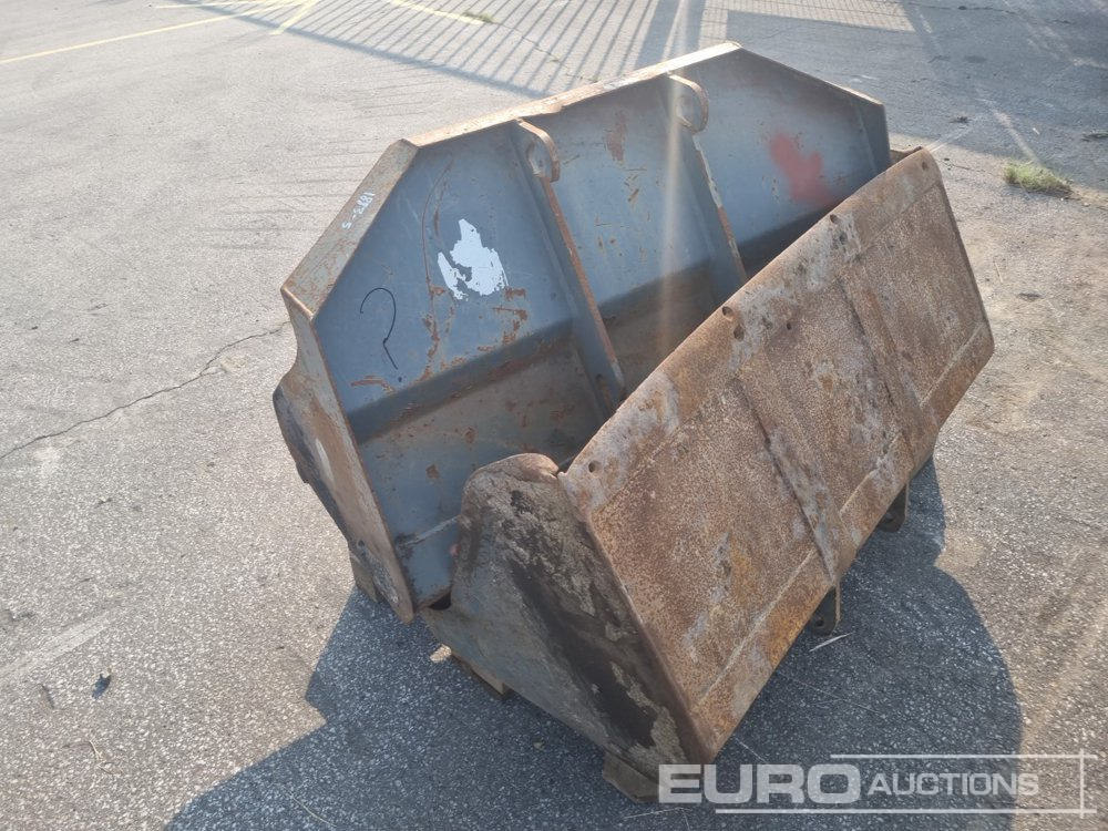 Bucket to suit Kramer 5035 (2 of) - Bucket: picture 2 Bucket to suit Kramer 5035 (2 of) - Bucket: picture 2