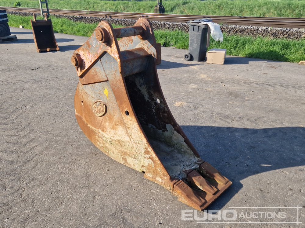 Geith 16" Digging Bucket, 75mm Pin - Bucket: picture 4 Geith 16" Digging Bucket, 75mm Pin - Bucket: picture 4