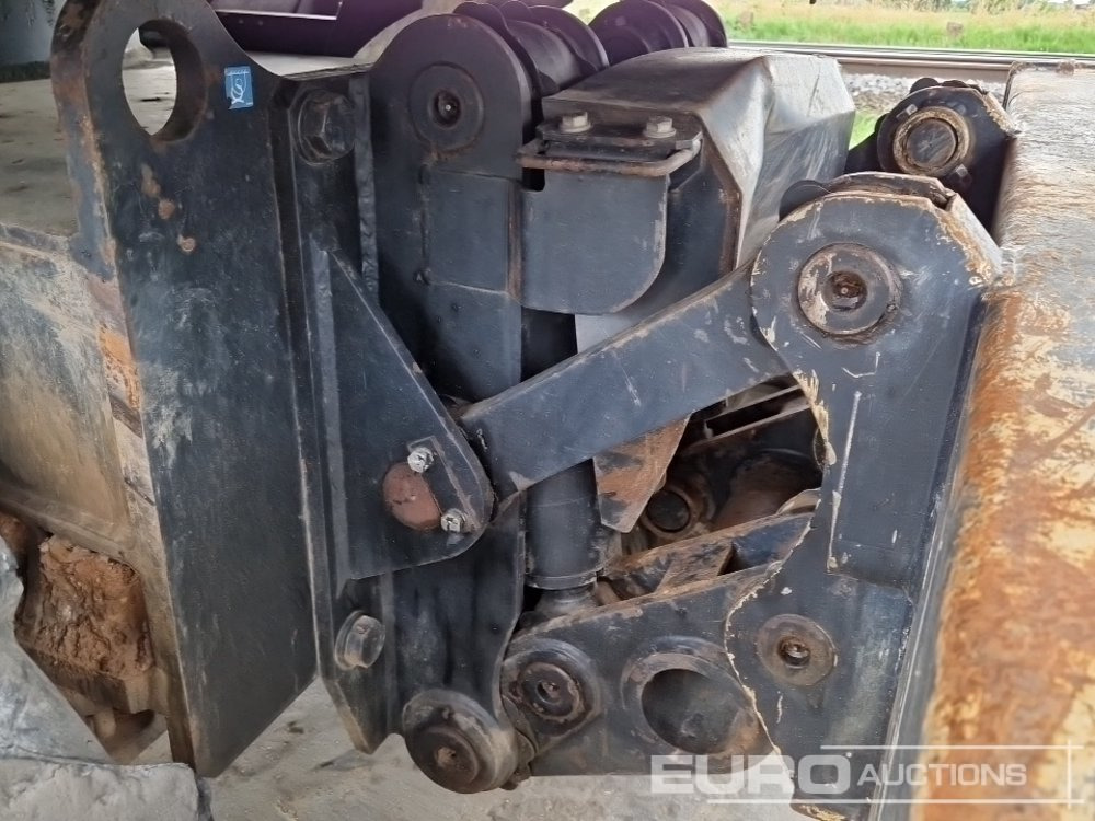 Wheel excavator Hitachi ZX140W-3: picture 15