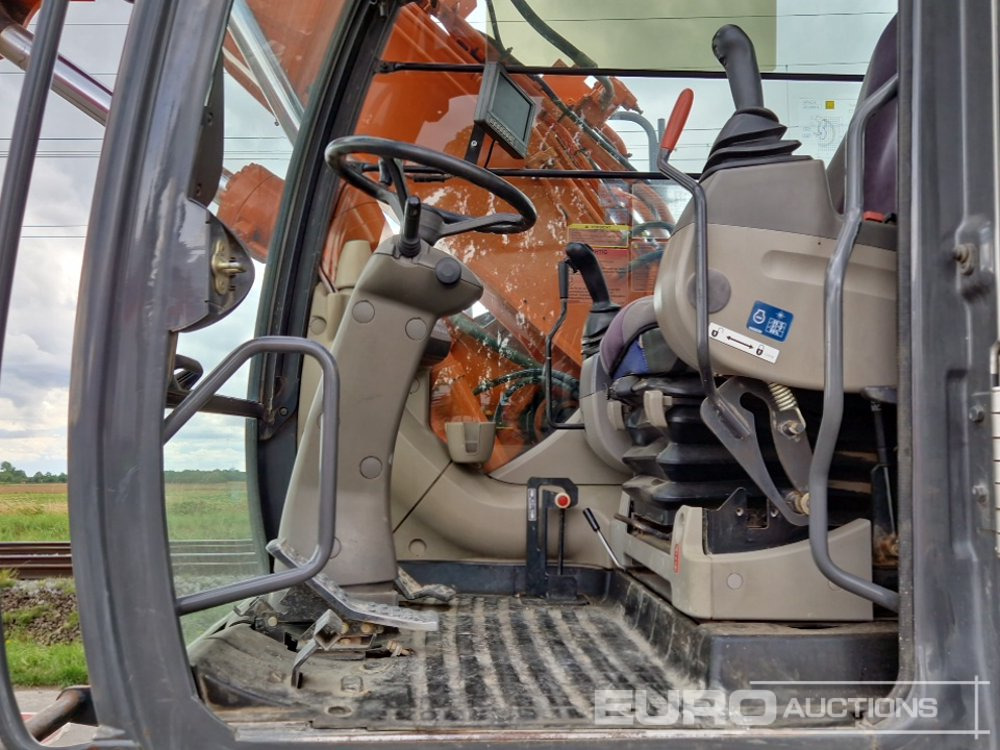 Wheel excavator Hitachi ZX140W-3: picture 35