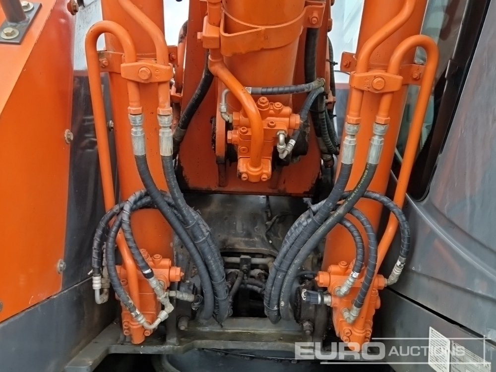 Wheel excavator Hitachi ZX140W-3: picture 23
